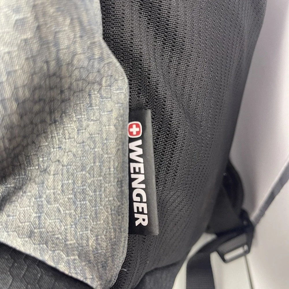 Wenger SwissGear Gray‎ Black Laptop Backpack Travel School Work Bag